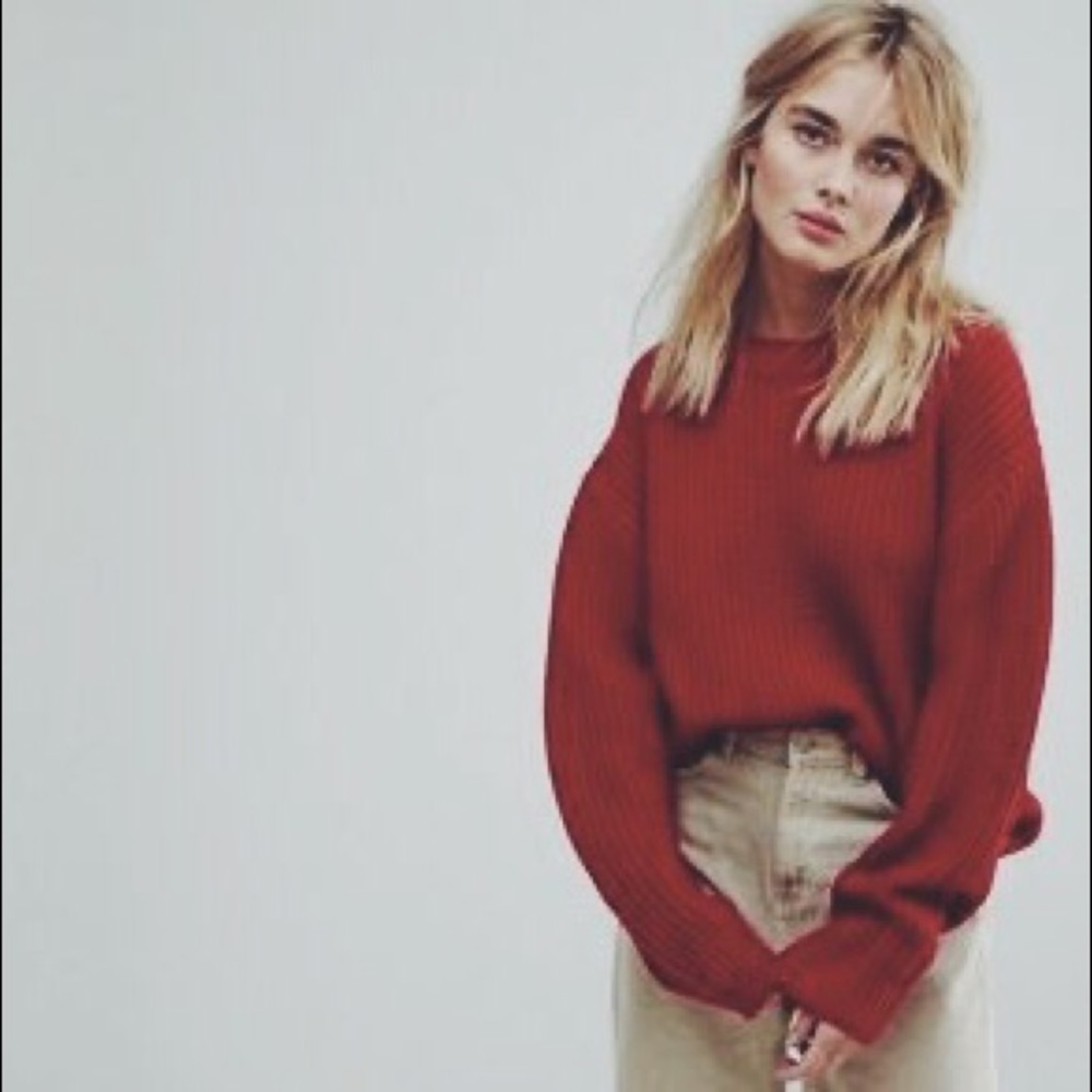 Kate Collins Vintage Red sweater